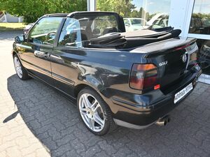 VW Golf Cabriolet 1.6 *Classicline* Leder 17Alus...