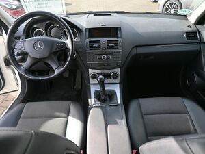 MERCEDES-BENZ C 180 T Kompr.BE *Avantgarde* Navi Leder 17Alus...
