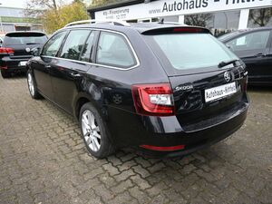SKODA Octavia 1.5 TSI Combi *Style* Navi LED ACC 17Alu...
