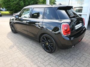 MINI Cooper 5-Türer Aut Navi Leder LED PDC 17erAlus...