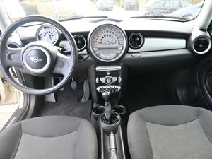 MINI ONE Klima PDC 17erAlus HUneu 4-Zylinder...