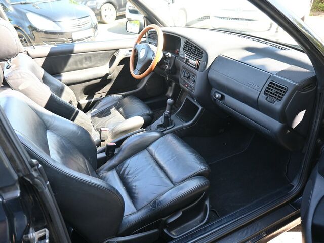 VW Golf Cabriolet 1.6 *Classicline* Leder 17Alus...