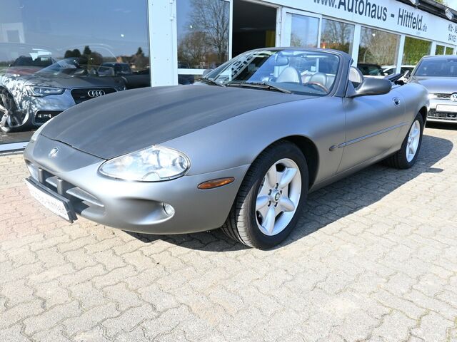 JAGUAR XK8 4.0-V8 Convertible *deutsches Auto*...
