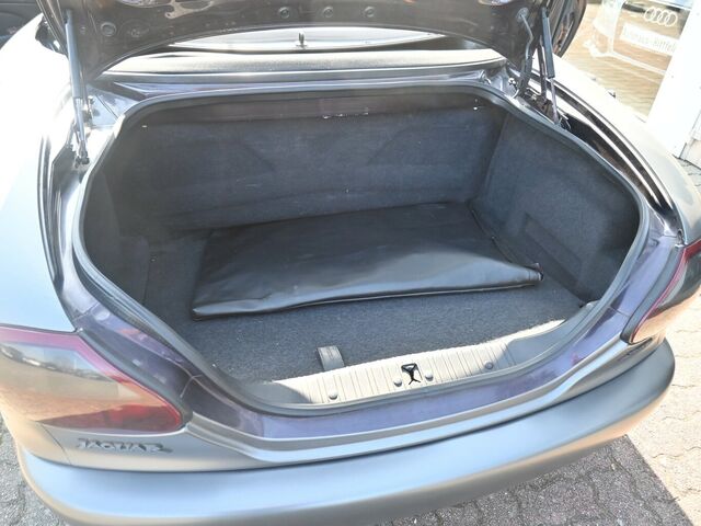 JAGUAR XK8 4.0-V8 Convertible *deutsches Auto*...