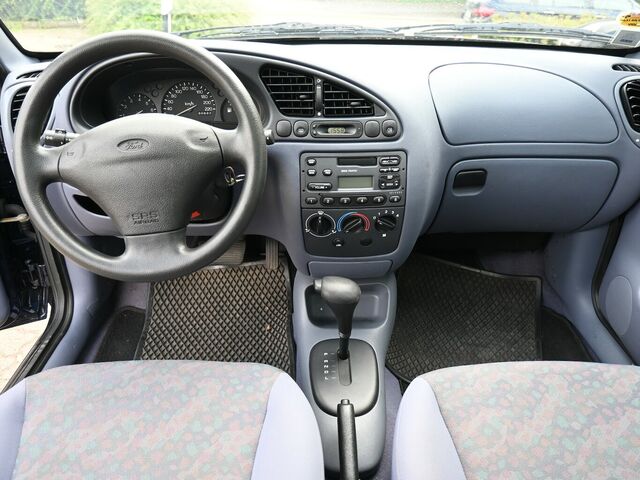 FORD Fiesta 1.3 Automatik SDach Serviceheft 1.Hand...