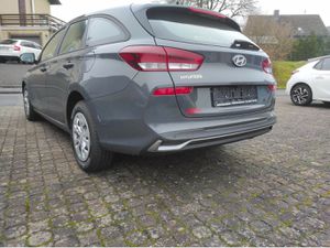 HYUNDAI i30 CW 1,0 TGI Advantage LED/NAVI/KAM/SHZ...