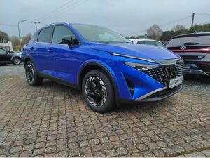 NISSAN Qashqai N-Connecta 1,3 DIG-T /SHZ/LHZ/LED/NAVI...