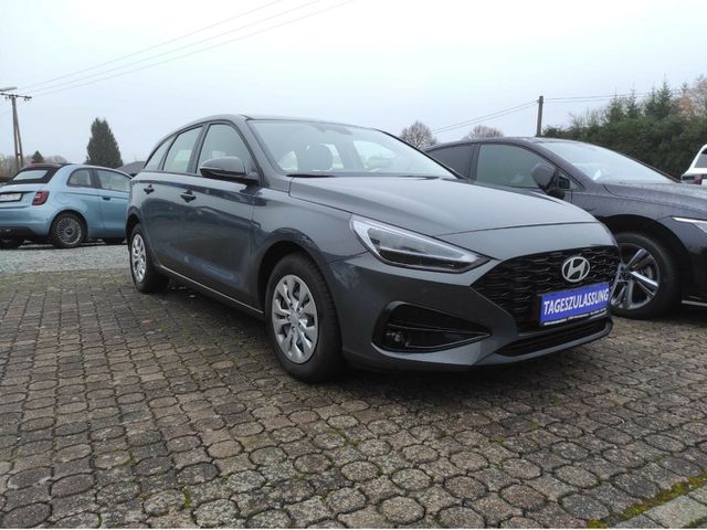 HYUNDAI i30 CW 1,0 TGI Advantage LED/NAVI/KAM/SHZ...