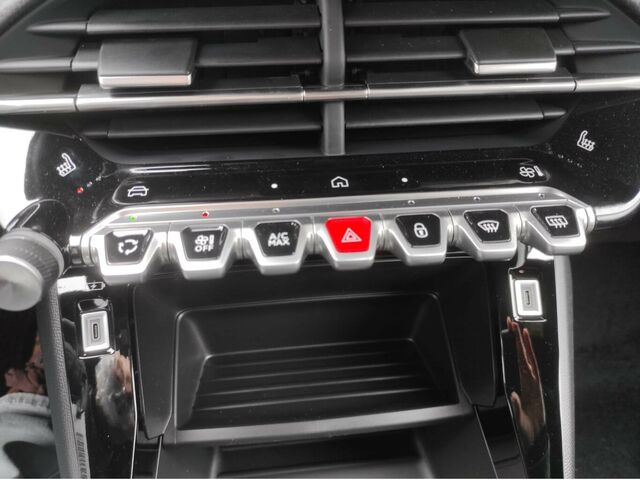 PEUGEOT 2008 Style / Navi / LED/SHZ/PDC/Kam... Ansicht 17 für Fahrzeugdetailseite