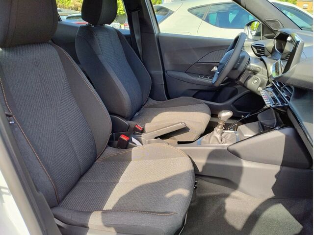 PEUGEOT 2008 Style / Navi / LED/SHZ/PDC/Kam... Ansicht 5 für Fahrzeugdetailseite