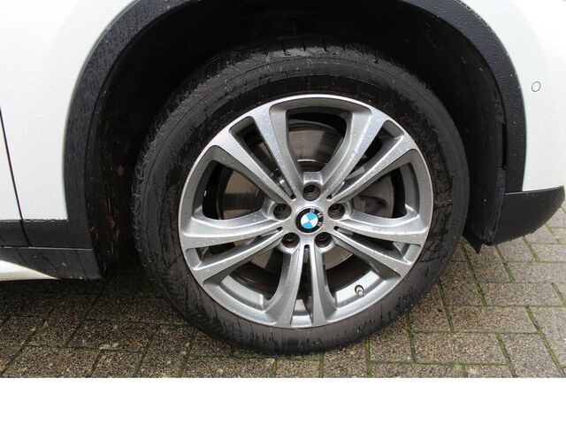 BMW X1 xDrive 20 i SportLine NAVI/LED/Sitzh./AHK... Ansicht 7 für Fahrzeugdetailseite
