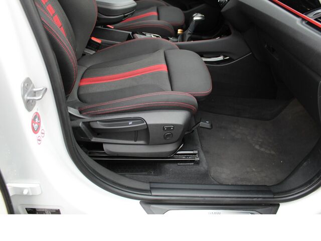 BMW X1 xDrive 20 i SportLine NAVI/LED/Sitzh./AHK... Ansicht 9 für Fahrzeugdetailseite