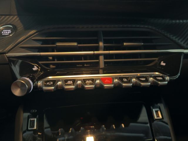 PEUGEOT 208 Ansicht 11 für Fahrzeugdetailseite