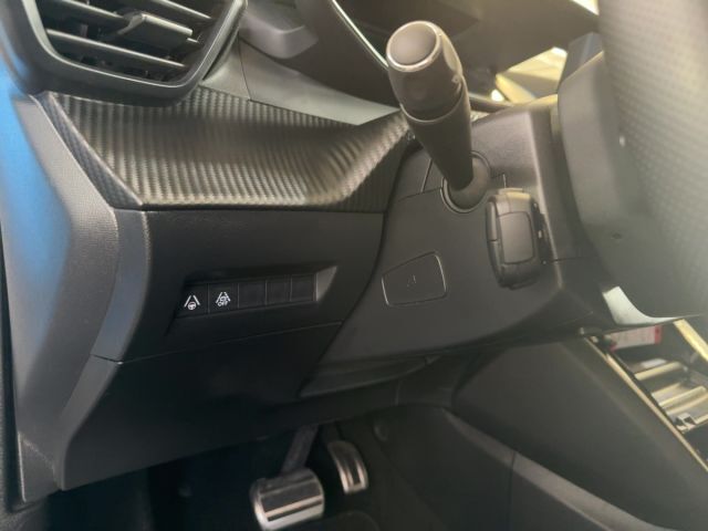 PEUGEOT 2008 Ansicht 14 für Fahrzeugdetailseite