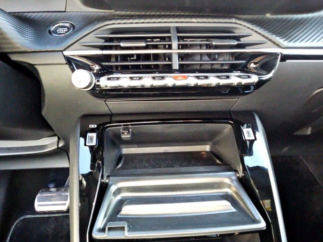 PEUGEOT 2008 Ansicht 11 für Fahrzeugdetailseite