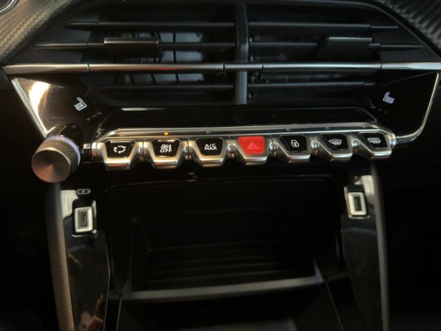 PEUGEOT 208 Ansicht 12 für Fahrzeugdetailseite