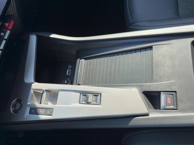 PEUGEOT 308 Ansicht 11 für Fahrzeugdetailseite