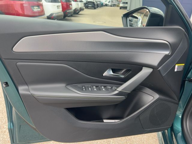 PEUGEOT 308 Ansicht 15 für Fahrzeugdetailseite