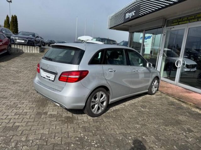 MERCEDES-BENZ B 180 Ansicht 4 für Fahrzeugdetailseite
