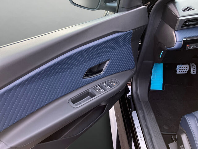 RENAULT Clio Intens dCi 100 Ansicht 14 für Fahrzeugdetailseite