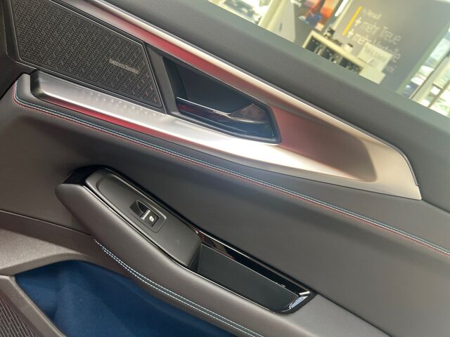 RENAULT Captur Techno Mild-Hybrid 160 EDC Ansicht 17 für Fahrzeugdetailseite