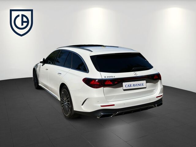 MERCEDES-BENZ E 220 220 d AMG Line Advanced Plus Ansicht 4 für Fahrzeugdetailseite