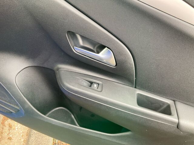 CITROEN C4 1.2 PureTech 130 Max Stop&Start Ansicht 17 für Fahrzeugdetailseite