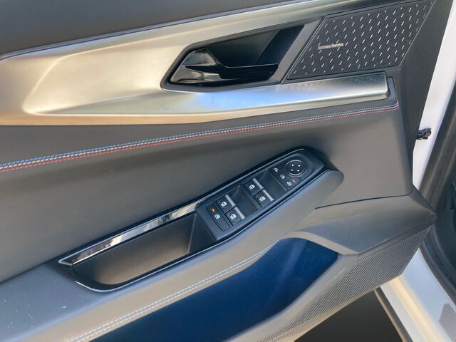 RENAULT Austral 1.3 TCe 160 Automatik Techno Mild Hybrid Ansicht 8 für Fahrzeugdetailseite