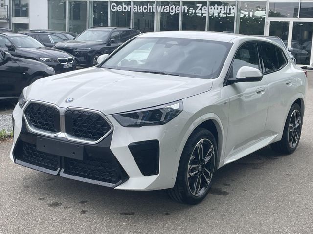 BMW X2 s20i M Sport HUD ACC SuView Komfz.Sitzh.AHK Sportpaket Bluetooth Navi LED Klima PDC el. Fenster Ansicht 2 für Fahrzeugdetailseite