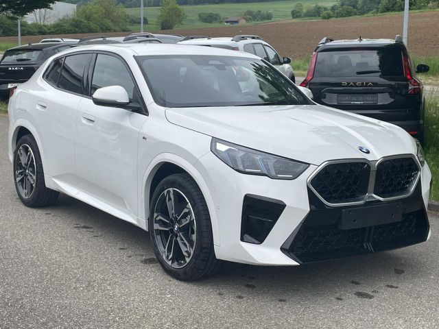 BMW X2 s20i M Sport HUD ACC SuView Komfz.Sitzh.AHK Sportpaket Bluetooth Navi LED Klima PDC el. Fenster Ansicht 4 für Fahrzeugdetailseite