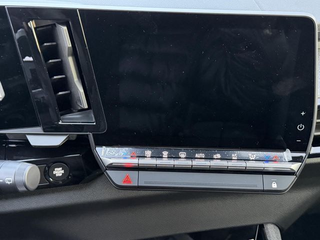 RENAULT Austral Evolution Mild Hybrid 150 A Navi LED Klima Einparkhilfe el. Fenster Ansicht 15 für Fahrzeugdetailseite