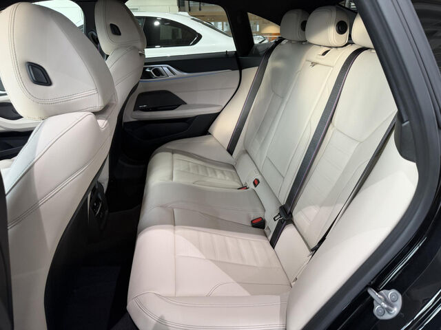 BMW i4 e40 GC M Sport Pro ACC GlasD.P+ Lenkh.H/K AHK Sportpaket HUD Navi LED Vollleder Klima Standhzg PD Ansicht 15 für Fahrzeugdetailseite