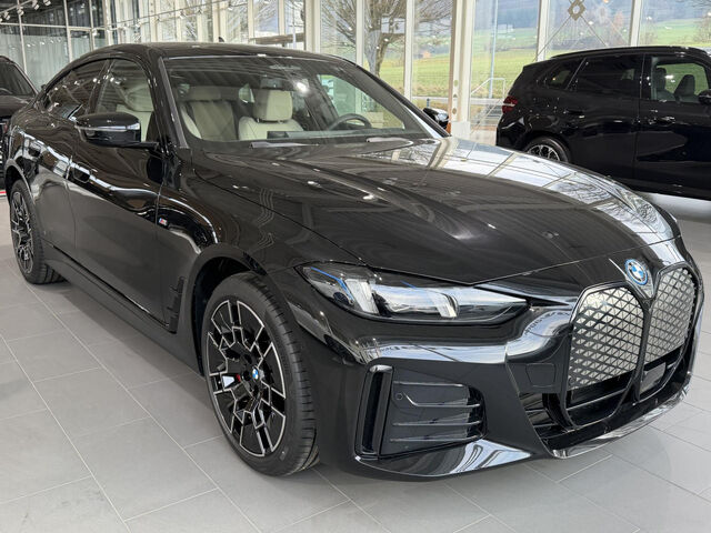 BMW i4 e40 GC M Sport Pro ACC GlasD.P+ Lenkh.H/K AHK Sportpaket HUD Navi LED Vollleder Klima Standhzg PD Ansicht 4 für Fahrzeugdetailseite
