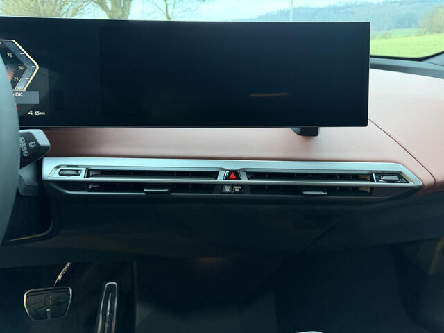 BMW iX x45 M Sport Pro HUD ACC P+ H/K AHK 22 Sportpaket Bluetooth Navi LED Vollleder Klima Luftfederung Ansicht 13 für Fahrzeugdetailseite