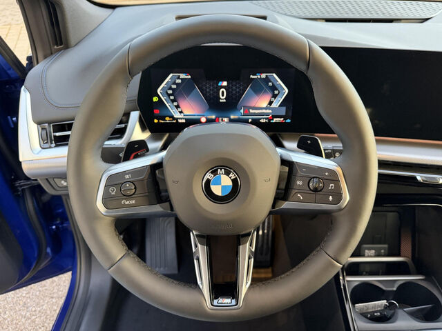 BMW 220 Active Tourer 220i AT M Sport HUD ACC SuView.Lenkh.Komfz.AHK Sportpaket Bluetooth Navi LED Klima PDC el. Fenster Ansicht 11 für Fahrzeugdetailseite