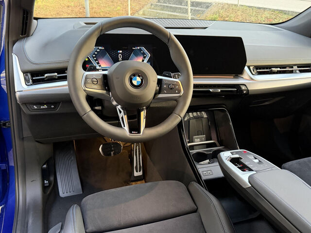 BMW 220 Active Tourer 220i AT M Sport HUD ACC SuView.Lenkh.Komfz.AHK Sportpaket Bluetooth Navi LED Klima PDC el. Fenster Ansicht 13 für Fahrzeugdetailseite