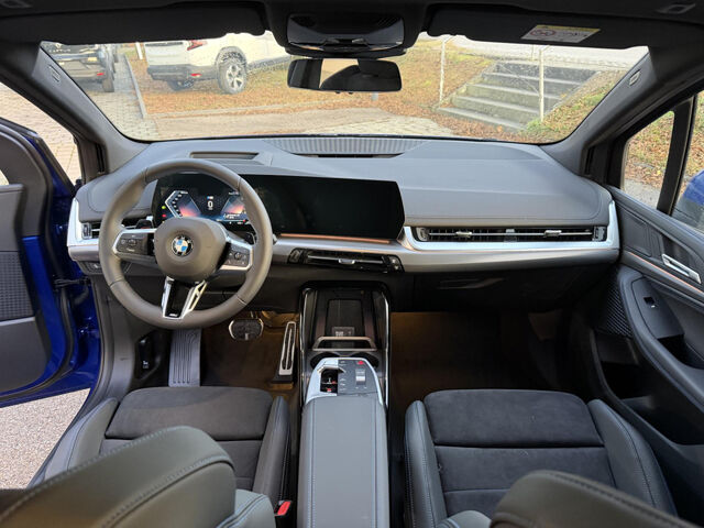 BMW 220 Active Tourer 220i AT M Sport HUD ACC SuView.Lenkh.Komfz.AHK Sportpaket Bluetooth Navi LED Klima PDC el. Fenster Ansicht 14 für Fahrzeugdetailseite