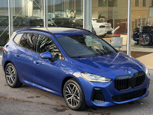 BMW 220 Active Tourer 220i AT M Sport HUD ACC SuView.Lenkh.Komfz.AHK Sportpaket Bluetooth Navi LED Klima PDC el. Fenster Ansicht 4 für Fahrzeugdetailseite
