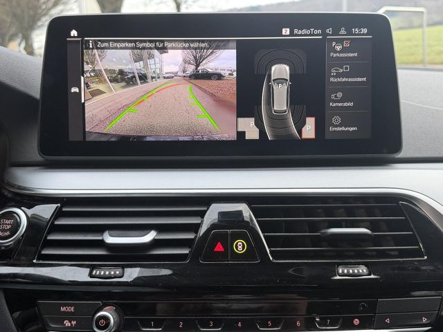 BMW 520 d xDrive Tour. LiveProf.Kamera Sitzh.DAB AHK Bluetooth Navi LED Vollleder Klima PDC el. Fenster Ansicht 13 für Fahrzeugdetailseite
