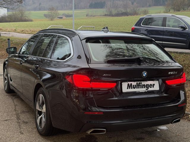 BMW 520 d xDrive Tour. LiveProf.Kamera Sitzh.DAB AHK Bluetooth Navi LED Vollleder Klima PDC el. Fenster Ansicht 8 für Fahrzeugdetailseite