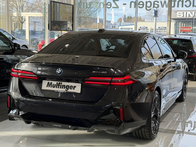 BMW i5 xDr.M Sport Pro HUD ACC P+ B&W Lenkh.AHK 19 Sportpaket Bluetooth Navi LED Klima Standhzg PDC el. Ansicht 5 für Fahrzeugdetailseite