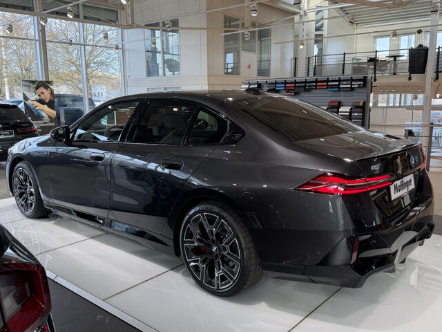 BMW i5 xDr.M Sport Pro HUD ACC P+ B&W Lenkh.AHK 19 Sportpaket Bluetooth Navi LED Klima Standhzg PDC el. Ansicht 7 für Fahrzeugdetailseite