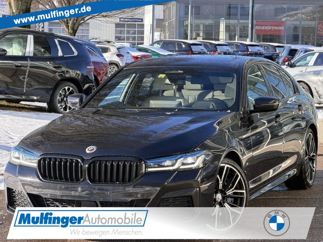 BMW 540 d xDr. M Sport Pro IntAktL.ACC KomfS.AHK 20 Sportpaket Bluetooth HUD Navi Vollleder Klima Aktivle Ansicht 1 für Fahrzeugdetailseite