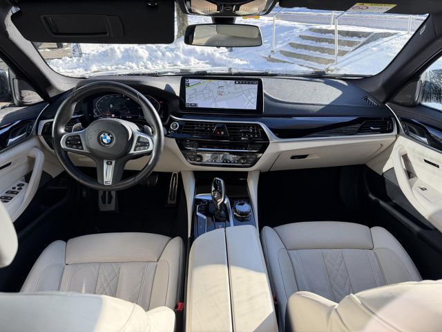 BMW 540 d xDr. M Sport Pro IntAktL.ACC KomfS.AHK 20 Sportpaket Bluetooth HUD Navi Vollleder Klima Aktivle Ansicht 11 für Fahrzeugdetailseite