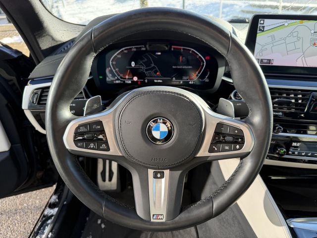 BMW 540 d xDr. M Sport Pro IntAktL.ACC KomfS.AHK 20 Sportpaket Bluetooth HUD Navi Vollleder Klima Aktivle Ansicht 13 für Fahrzeugdetailseite