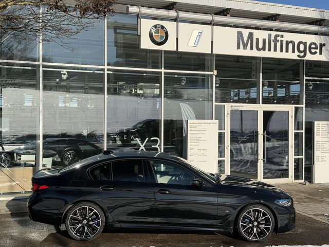 BMW 540 d xDr. M Sport Pro IntAktL.ACC KomfS.AHK 20 Sportpaket Bluetooth HUD Navi Vollleder Klima Aktivle Ansicht 5 für Fahrzeugdetailseite