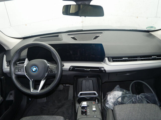 BMW iX1 x30 Sports.HUD ACC SurView.LiveProf.ParkAss+ Bluetooth Navi LED Klima Standhzg PDC el. Fenster Ansicht 8 für Fahrzeugdetailseite