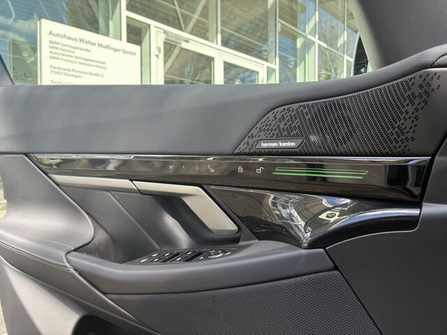 BMW 540 d xDr.M Sport Standh.AutobahnAss.Sitzbel.Ha/K Sportpaket Bluetooth HUD Navi LED Vollleder Klima S Ansicht 15 für Fahrzeugdetailseite