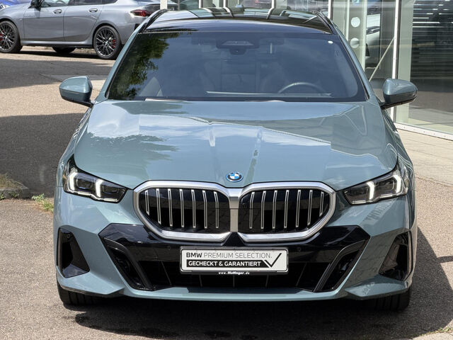 BMW 550 e T.xDr.M Sport IntAktiv.Pano.AutoBahnAss.AHK Sportpaket Bluetooth HUD Navi LED Vollleder Klima A Ansicht 3 für Fahrzeugdetailseite