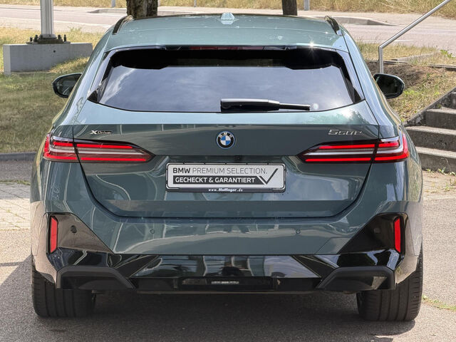 BMW 550 e T.xDr.M Sport IntAktiv.Pano.AutoBahnAss.AHK Sportpaket Bluetooth HUD Navi LED Vollleder Klima A Ansicht 7 für Fahrzeugdetailseite